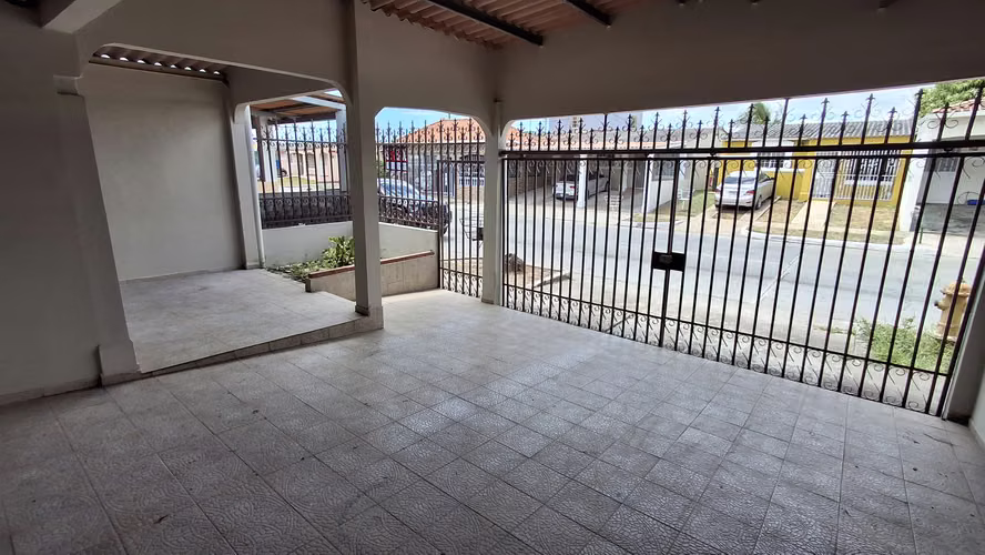 Don Bosco Villas. 176mts 3r 1b $114,000.00neg