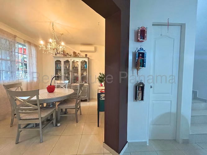 Casa en Venta en Villa Lucre. 26-2095.