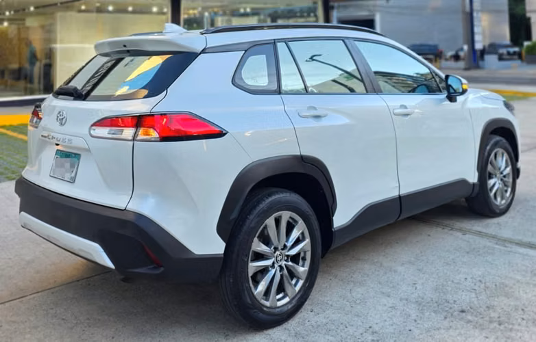 COROLLA CROSS 2024 AUTOMATICO EN 19,995  al Crédito o al  CONTADO