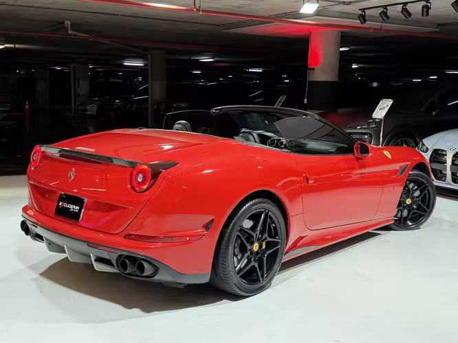 FERRARI CALIFORNIA T 2015