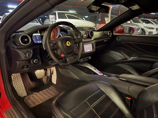 FERRARI CALIFORNIA T 2015