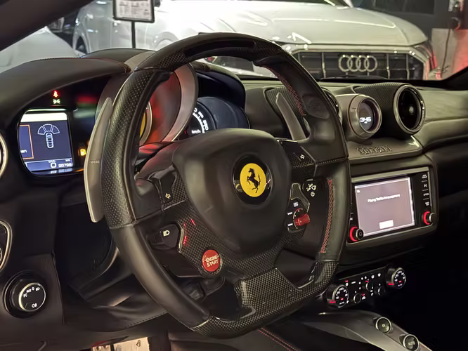 FERRARI CALIFORNIA T 2015