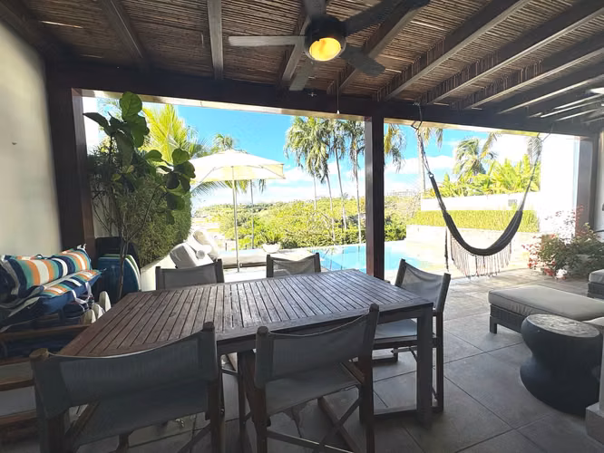 Venta de Apartamento frente al mar con piscina infinita y espectaculares vistas al atardecer