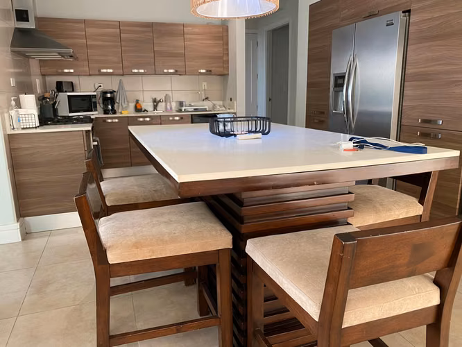Venta de Apartamento frente al mar con piscina infinita y espectaculares vistas al atardecer