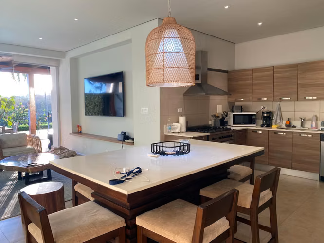Venta de Apartamento frente al mar con piscina infinita y espectaculares vistas al atardecer