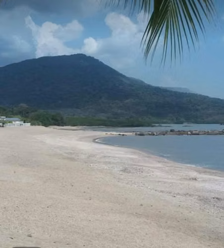 VENDO CASA EN PLAYA DORADA