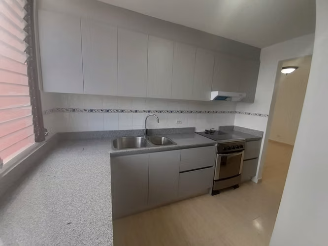 27173. Se alquila apartamento 90m, 2 recamaras, 2 baños, línea blanca. - Imagen 7