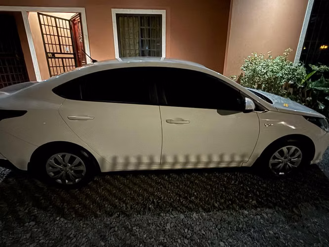 Se Venden Hyundai Accent 2024 - Imagen 6