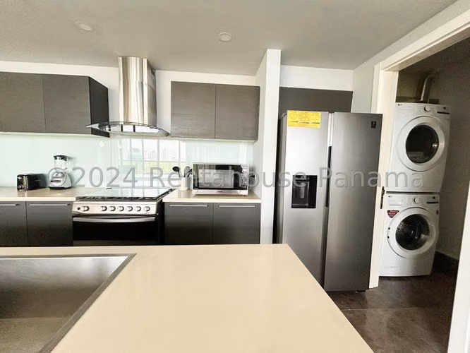 Alquiler de apartamento amoblado en Avenida Balboa PH Yoo