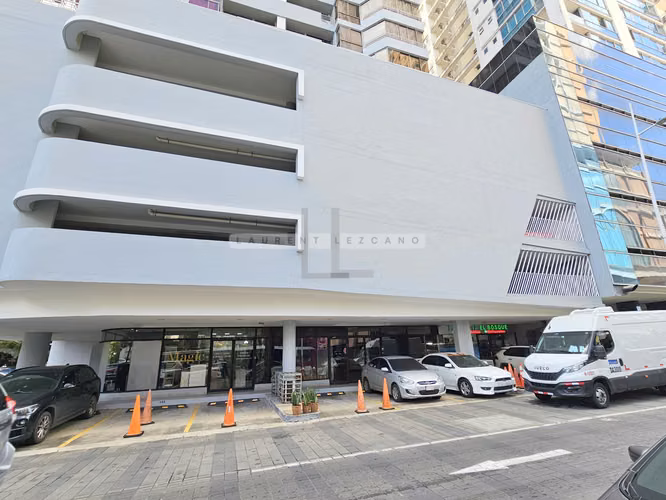 Sale Local Commercial in Marbella with Calle Uruguay - Ground Floor. Make an offer