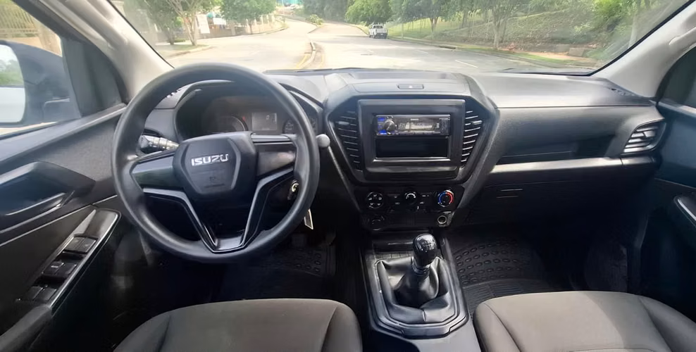 D-MAX 2024 DIESEL MANUAL 4X4 EN 23,995 al CREDITO o al CONTADO - Imagen 7