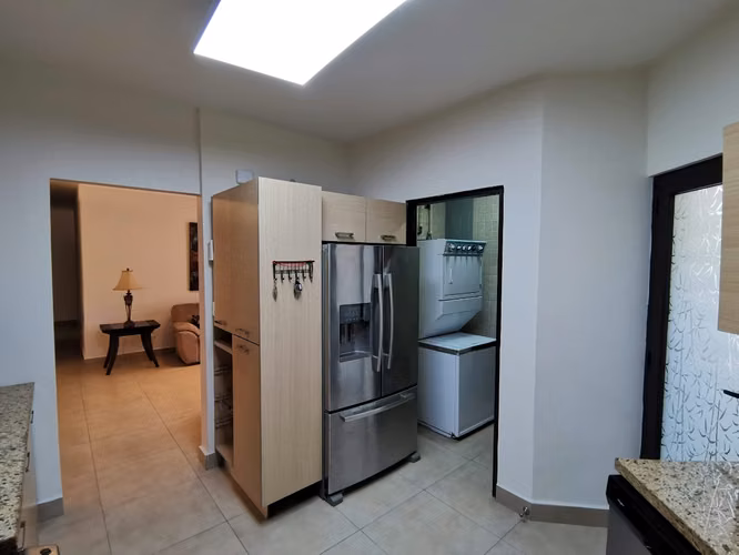 Apartamento en Albrook I con balcón y excelente distribución