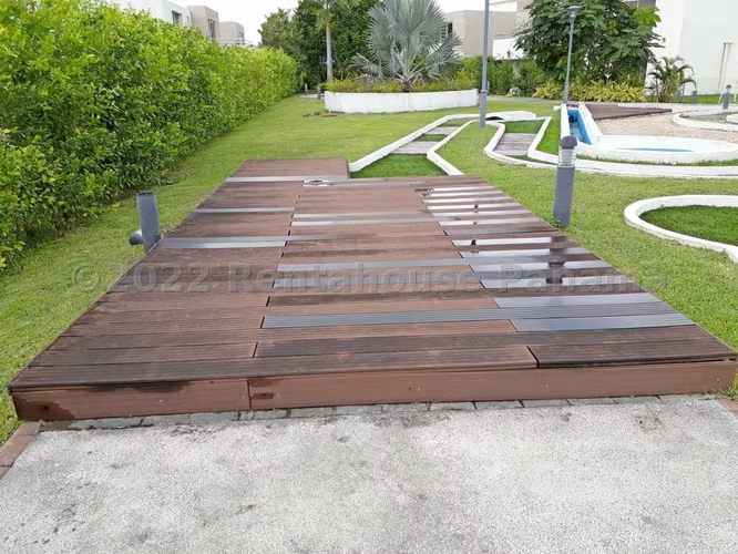 Venta Casa Costa Sur - YD