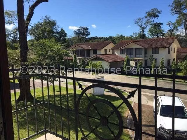 Venta Casa Clayton - YD