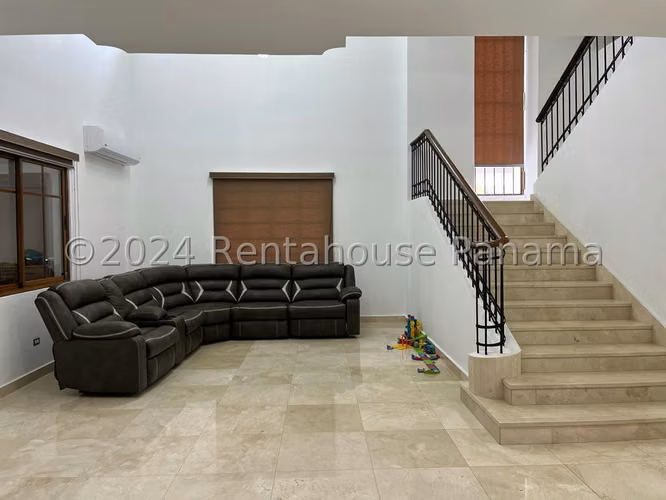 Venta Casa Clayton - YD