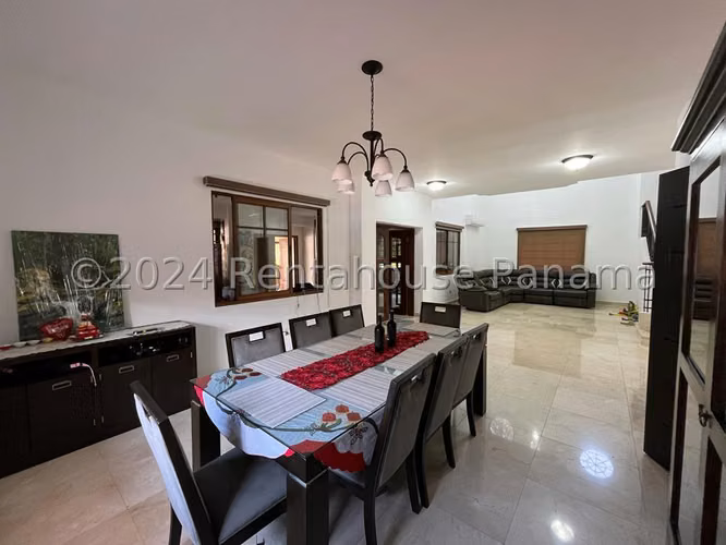 Venta Casa Clayton - YD