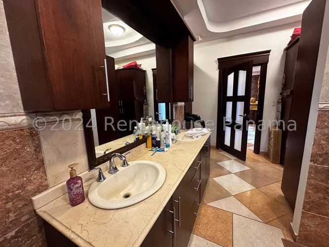 Venta de Casa en Brisas Del Golf Club de Golf KF