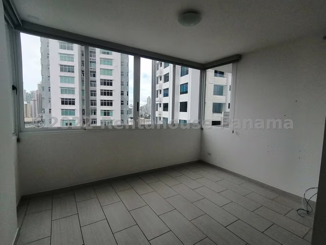 RR VENTA DE APARTAMENTO EN SAN FRANCISCO PH THE TOWERS