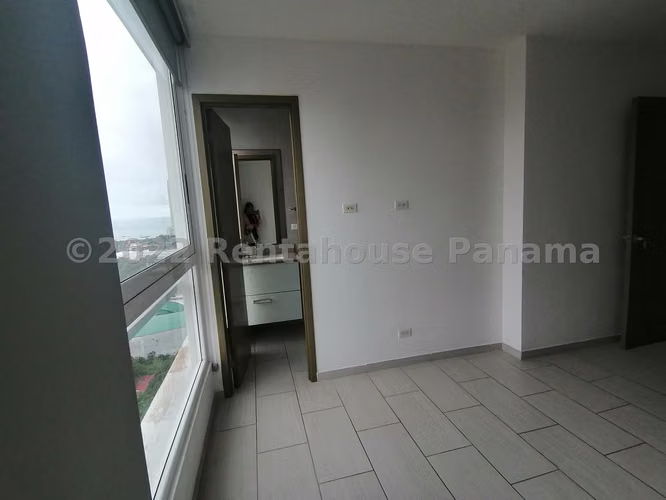 RR VENTA DE APARTAMENTO EN SAN FRANCISCO PH THE TOWERS