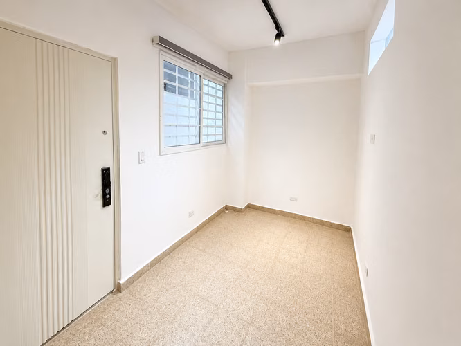 Estrena Amplios Apartamentos Remodelados de 2 Recamaras en Planta Baja