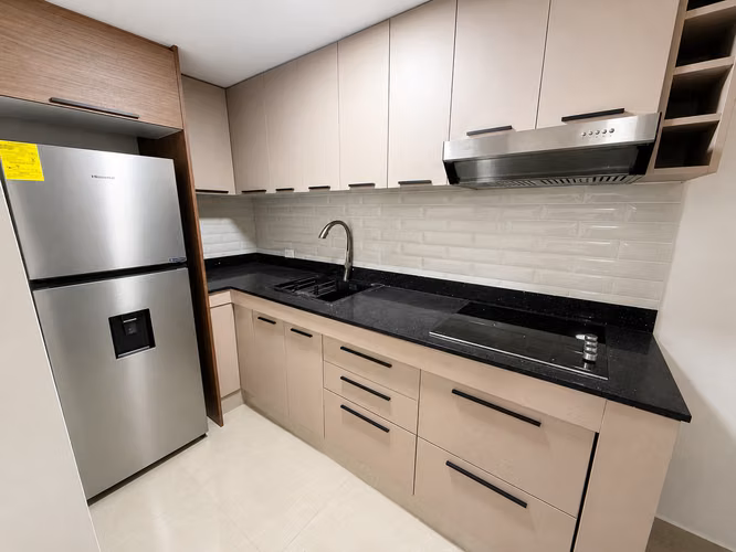 Estrena Amplios Apartamentos Remodelados de 2 Recamaras en desde 725 - Imagen 5