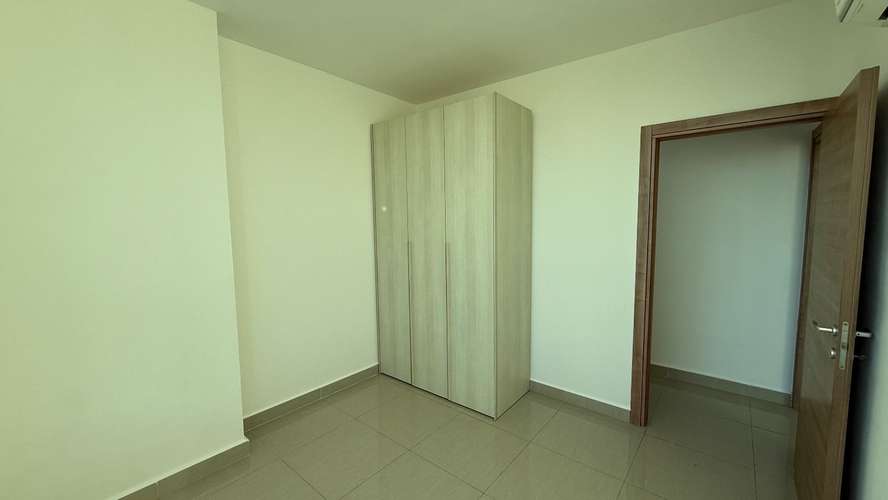 Se alquila apartamento  de 2  recámaras, 2 baños, a pasos del metro