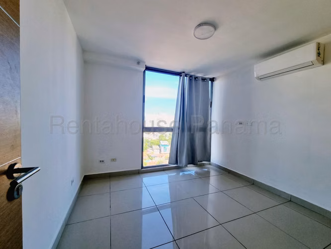 Apartamento en Alquiler en Carrasquilla RJ