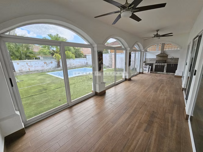 Venta de Casa unifamiliar de Esquina P.H. Sunset Coast - Costa Sur. Haga una oferta - Imagen 6