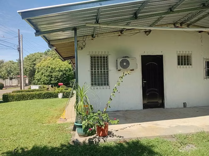SE ALQUILA HABITACIÓN EN VILLA MERCEDES, DAVID – CHIRIQUÍ CERCA DE UNIVERSIADES ESCUELA TODO. - Imagen 7
