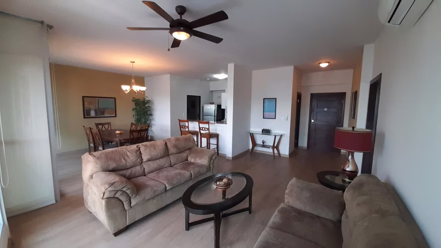 Grandbay. 100mts 1r 1.5b amoblado v/parcial al mar $220,000.00neg