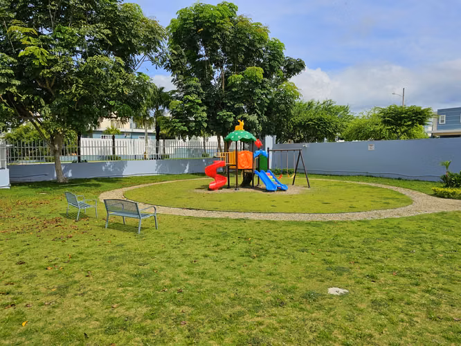 Vendo Casa de Esquina en PH Alpes - Paseo del Norte. Haga una oferta - Imagen 5