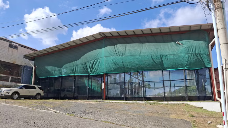 La Loceria. Edificio Zon 1ZM6. Canchas de squash y padel $1,050,000.00neg