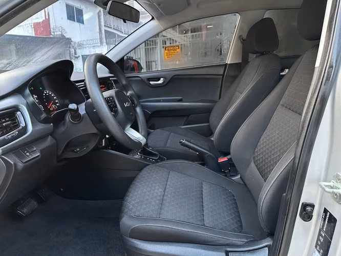 KIA RIO 2023 - Imagen 6