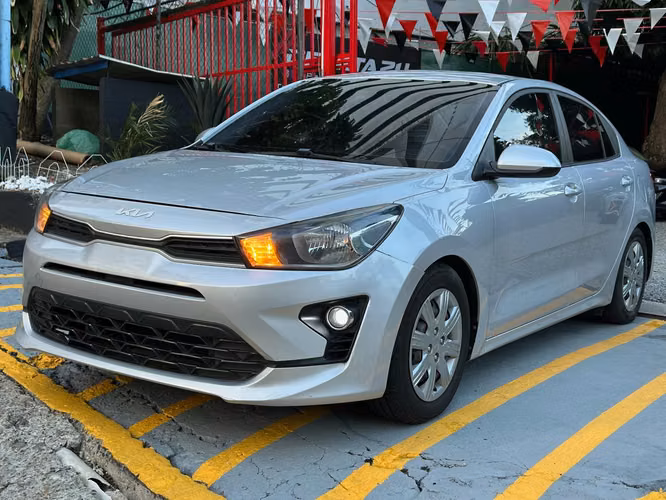 KIA RIO 2023