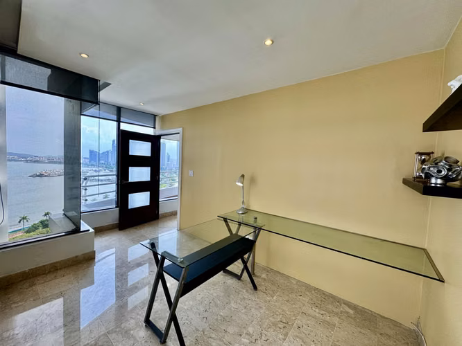 Apartamento en Avenida Balboa · 280 m² · Family Room · PH Los Delfines - Imagen 8