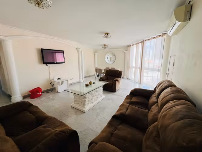 ALQUILO APARTAMENTO EN BELLA VISTA, 2 RECAMARAS, AMOBLADO, OBARRIO, 100M2.