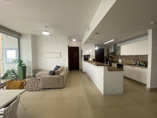 SE VENDE APARTAMENTO CON VISTA AL MAR EN PUNTA PACIFICA