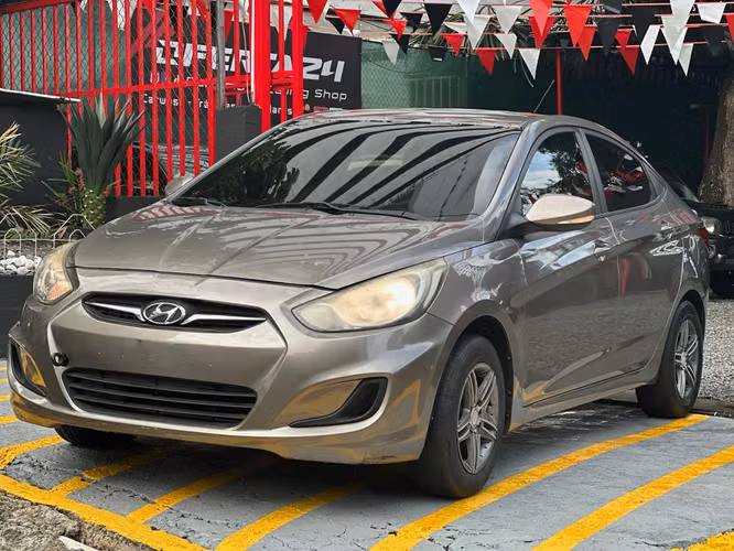 HYUNDAI ACCENT 2014