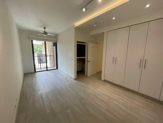 Apartamento en Clayton I 3 Rec I Linea Blanca I Con terraza y balcón