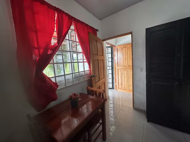 SE ALQUILA CASA AMOBLADA EN PASO ANCHO