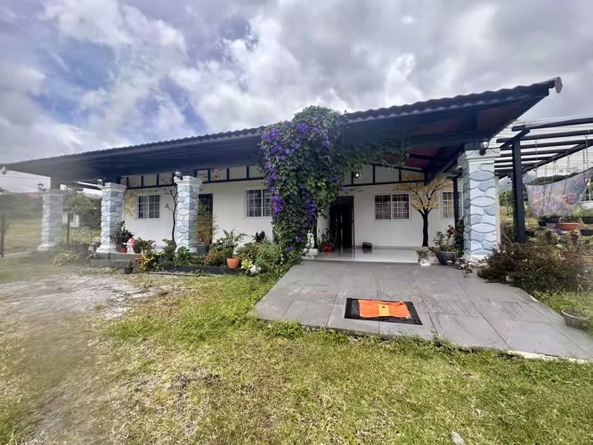 SE ALQUILA CASA AMOBLADA EN PASO ANCHO