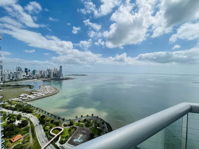 VENTA APARTAMENTO EN PH RIVAGE AVE BALBOA VISTA ESPECTACULAR