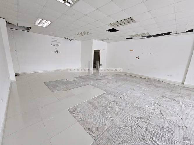 Vendo Local Comercial Condado del Rey 190 mt2. Planta Alta. Haga una oferta - Imagen 4