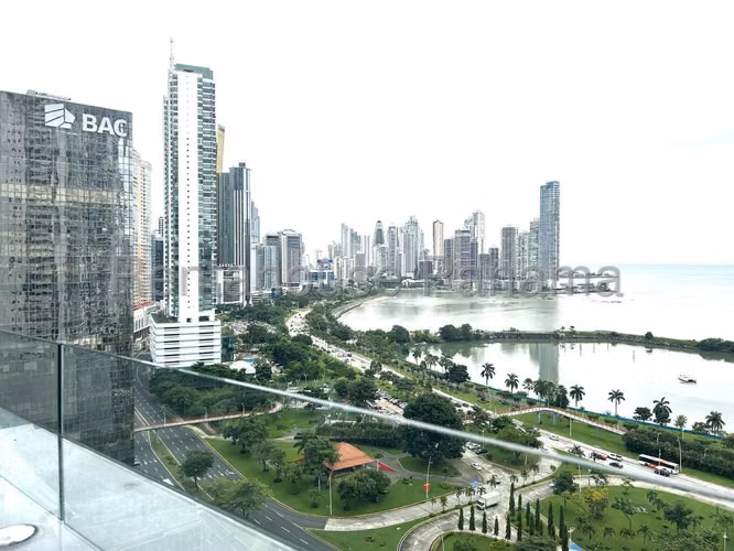 Alquiler de apartamento en Ph Marina Terrace 27MVCH559