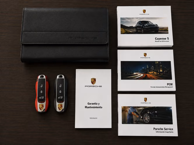 Porsche Cayenne S E-Hybrid 2016 | 68,000 km | Garantía Porsche | Agencia | Historial Completo - Imagen 7