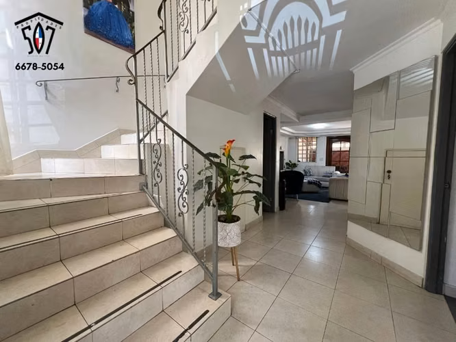 SE VENDE CASA DÚPLEX – DORADO LAKES, LAKESIDE