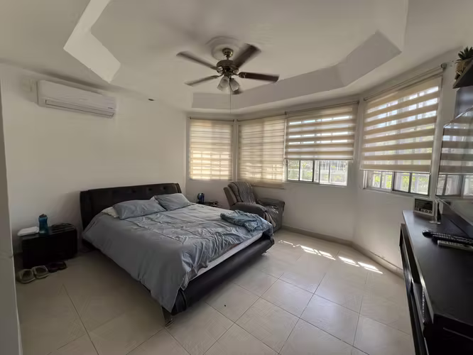 SE VENDE CASA DÚPLEX – DORADO LAKES, LAKESIDE - Imagen 4