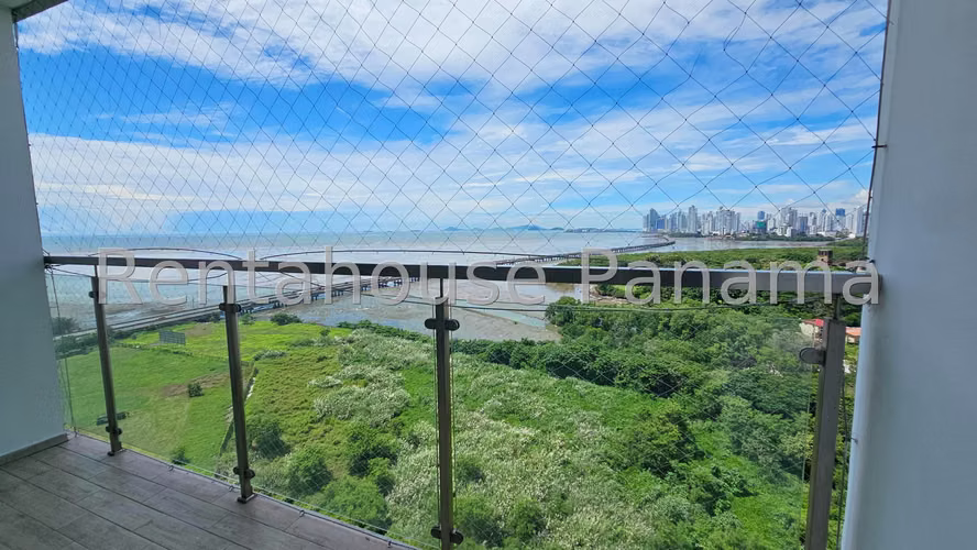 Se Alquila Apartamento en Costa del Este LA27-1001