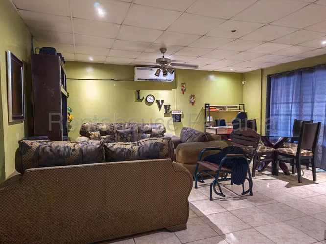 Se Vende Casa en Tocumen LA27-1015