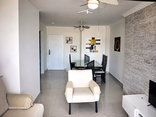 SE ALQUILA HABITACION CON BAÑO  VIA ESPAÑA ID 831